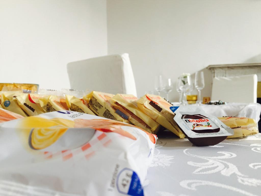 Home Restaurant Hotel Флоренция Экстерьер фото